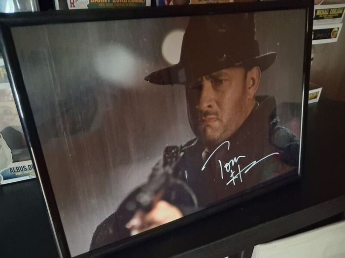 Handsigned Tom Hanks "Road to Perdition" photo in frame