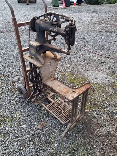 vintage Singer 29K Series industrial leather patcher sewing machine