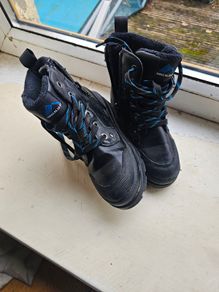 Boys boots