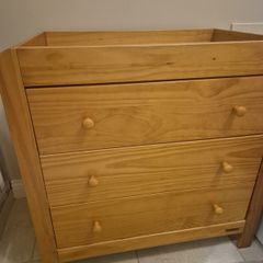 Mamas and papas changing table