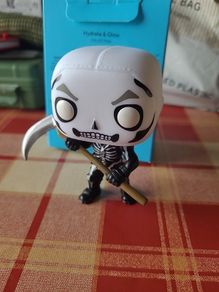 Fortnite Skull Trooper Funko POP Vinyl Figure
