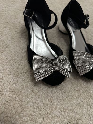 Monsoon black velvet shoes (uk 1/33)