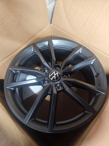 Genuine 18" Pretoria Alloy Wheels