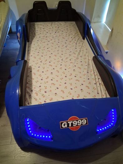 Racing car bed