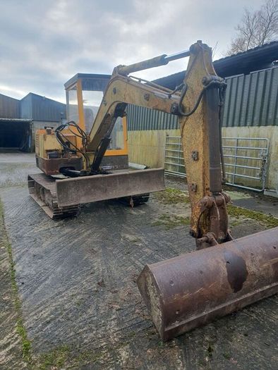 Hanix 4.5 ton Digger