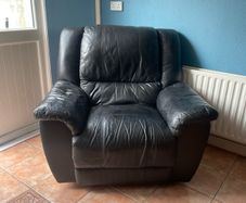 Reclining armchair