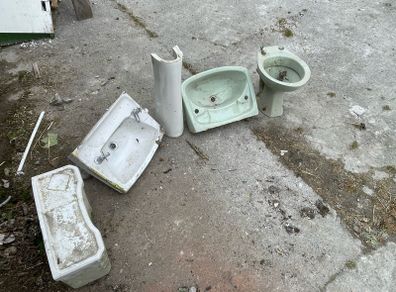 Free Toilet Sink Pedestal
