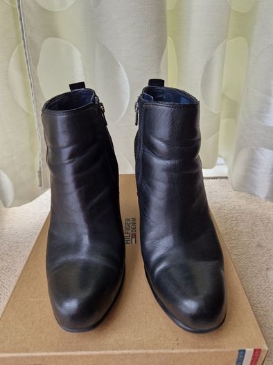 Genuine Tommy Hilfiger Ankle Boots UK7