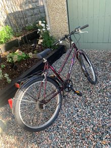 Classic ladies hybrid bike - purple splatter paint