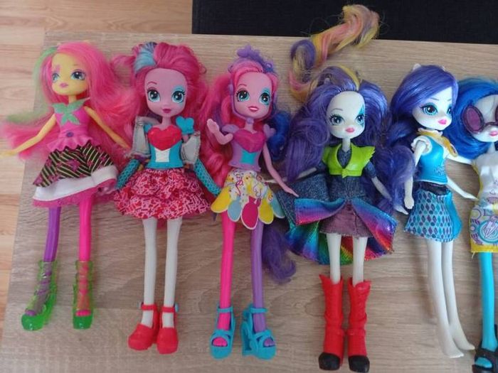 My Little Pony Equestria Girls Toy Bundle with DJ Pon3 Convertible