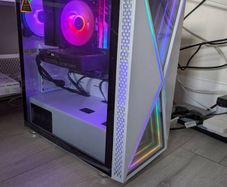 Ryzen 5 5600 / RTX 5060 Gaming PC