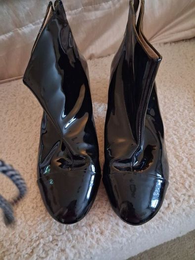 Ladies boots