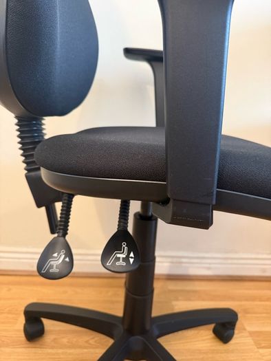 Black adjustable office chair