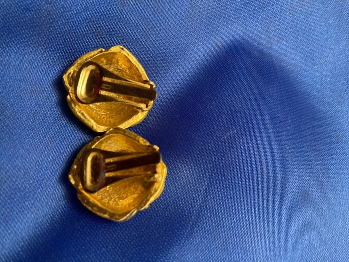 Price drop vintage earrings