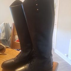 Horse riding boots