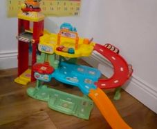 VTech Toot Toot parking garage