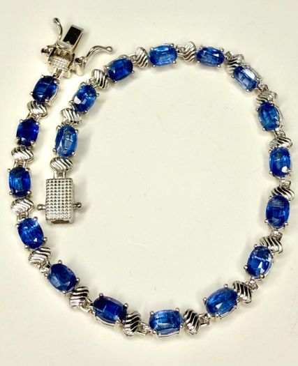 Bracelet Premium Himalayan Kyanite & Zircon Bracelet (11 Ct.)