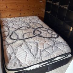 Double bed with matress for free