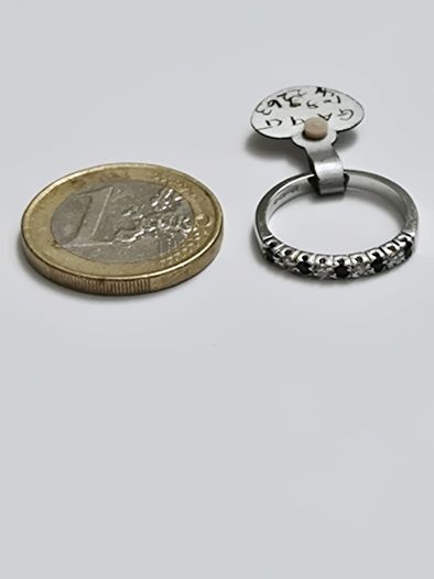 Brand New 9ct White Gold Sapphire & Diamond Eternity Ring