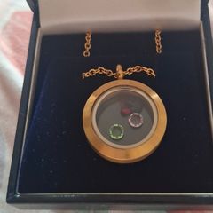 Floating glass pendant