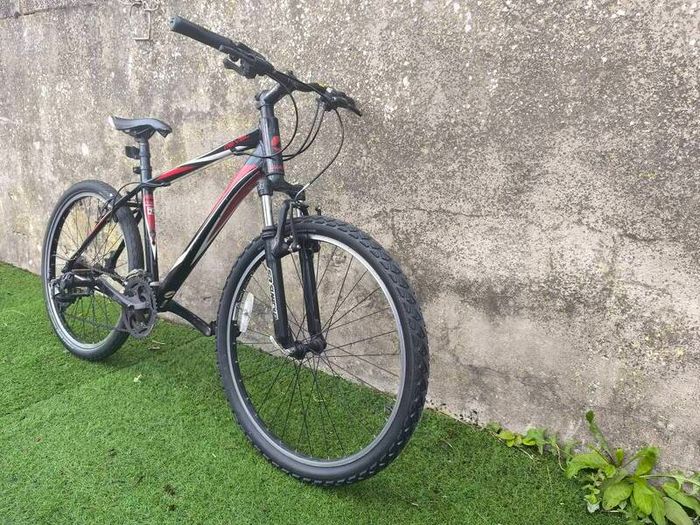 19" Giant Alux 6000 Mountain Bike