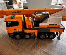 Toy Crane - Bruder Scania Liebherr Crane