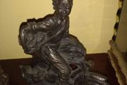 Bronze Figurine Of NWES PEAPER BOY Irish time collection