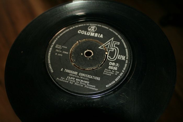 Single Vinyl's  85 pieces