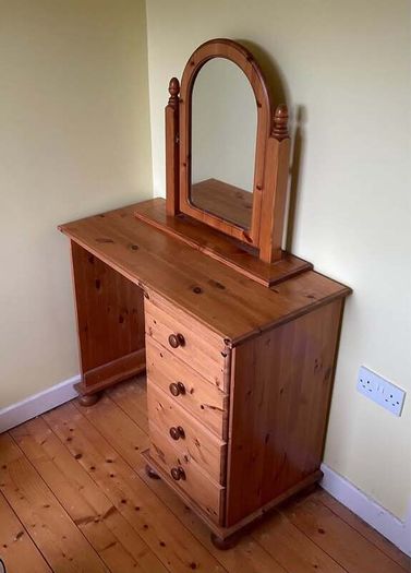 Solid Wooden Dressing Table With Matching Arched Mirror