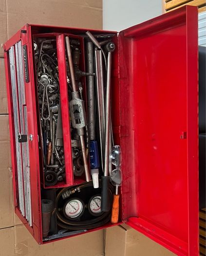 tool chest with tools