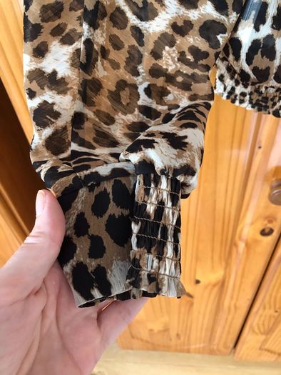 Guess long sleeved blouse