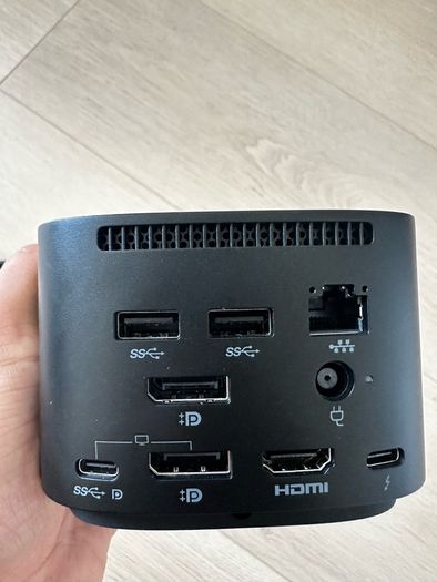 HP Dock G4 with Thunderbolt Cable