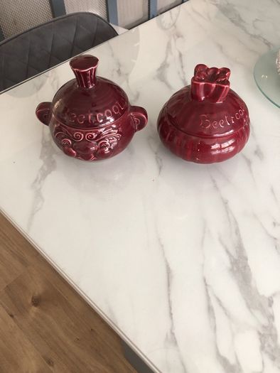 Two Beetroot jars