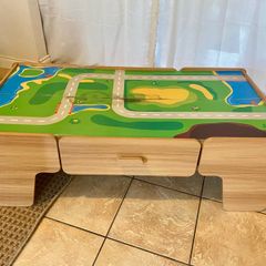 kids train / play table FREE
