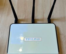 TP-Link TL-WR1043ND WiFi router