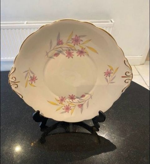 Pretty Royal Stuart  cake plate