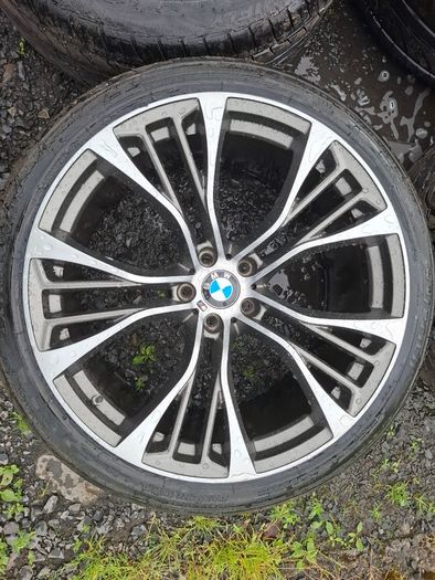 22" Bmw X5 Alloys with tyres