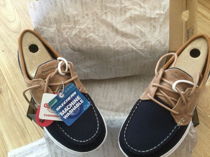 Skechers