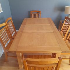 Solid Oak Dining Table with 6 Solid Oak Chairs