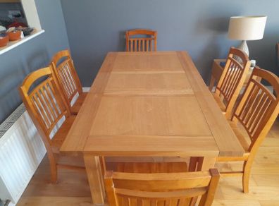 Solid Oak Dining Table with 6 Solid Oak Chairs
