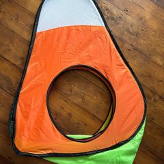 Pop up play tents