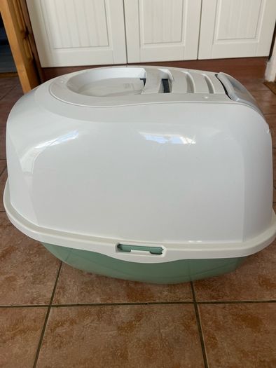 cat litter tray