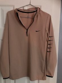 Girls nike top size L