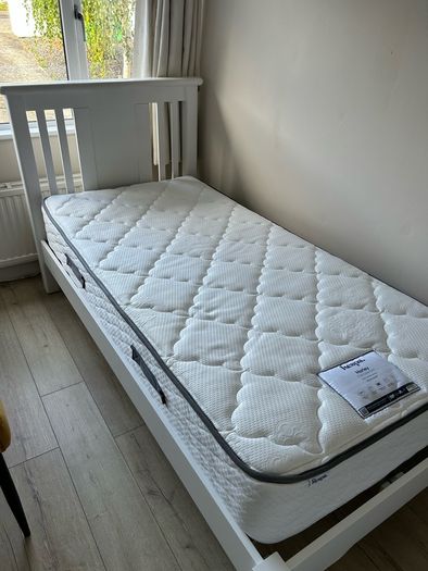 Single bed with Respa mattress