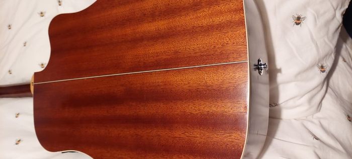 Lefthanded Acoustic Guitar