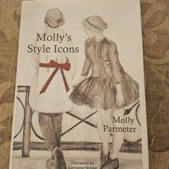 Molly's Style Icons. By Molly Parmeter. Signed First Edition Large Volume Hardback With Dustjacket In Good Condition.  See Photos For Same.