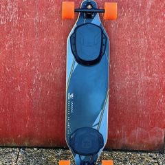 Electric skateboard