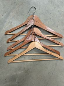 100 Wood Hangers Like New
