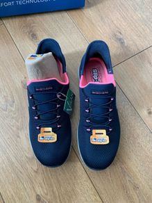 Ladies Skechers  Slip in Runners