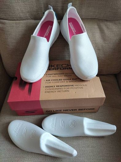 ladies Sketchers Slip On Trainers New With Box Machine Washable